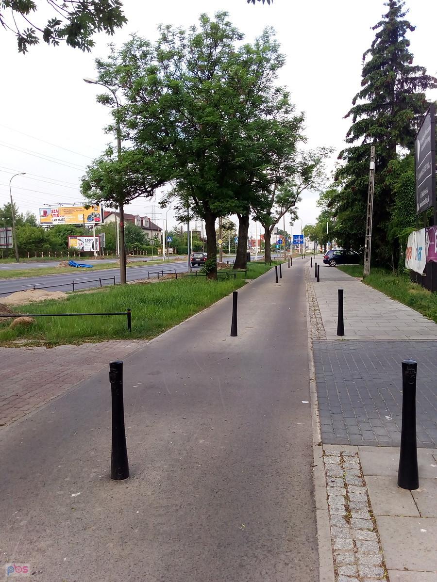 Za te słupki na środku ddr ktoś powinien dostać Nobla")