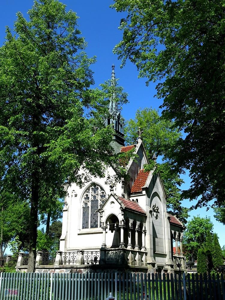 Supraśl. Kaplica grobowa Buchholtzów.