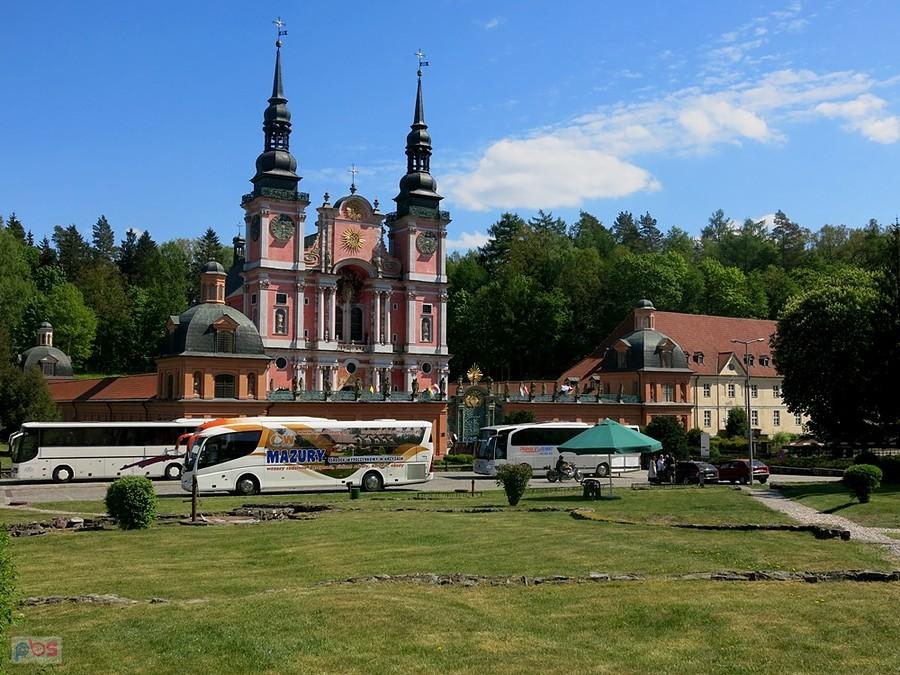 Przed Sanktuarium Matki Jedności w św. Lipce