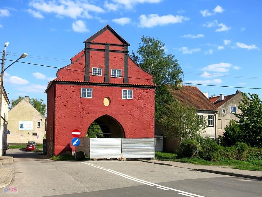 Bisztynek - zabytkowa Brama Lidzbarska