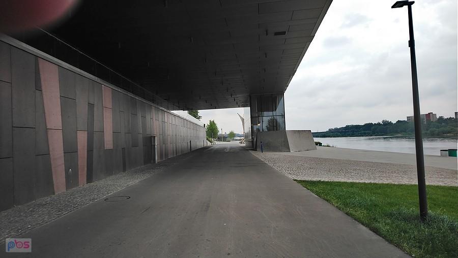 Nad Wisłą przy Centrum Nauki Kopernik