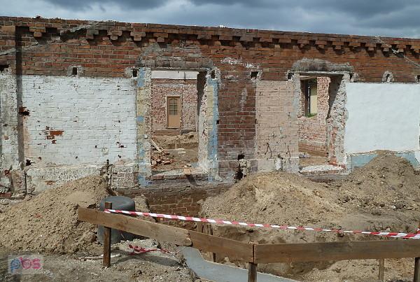 Niby rudera, a drzwi to nowe