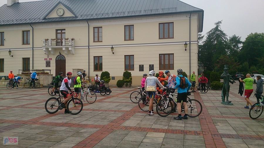 Zbiórka na rynku W Szczebrzeszynie