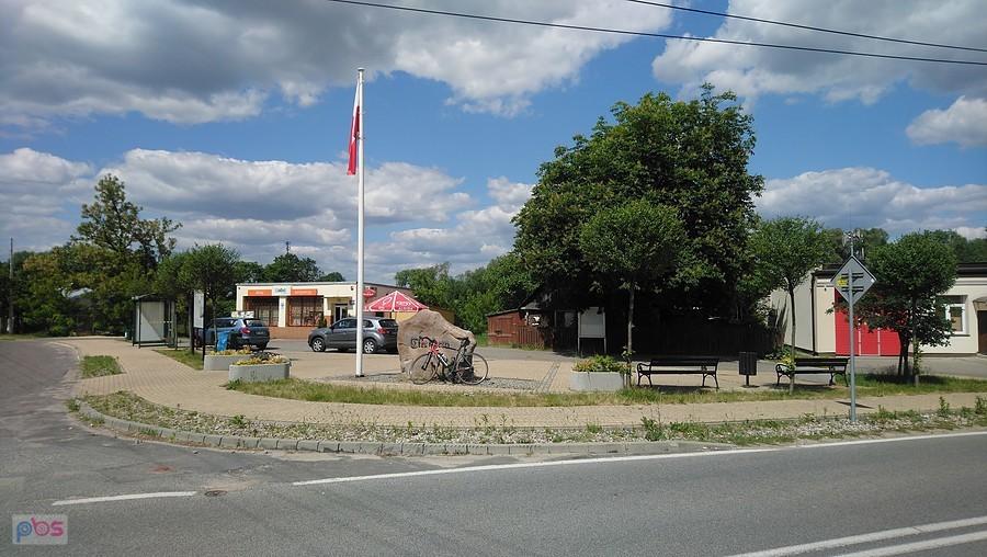 Sklep spożywczy w Cieciszewie, czyli przystanek na trasie