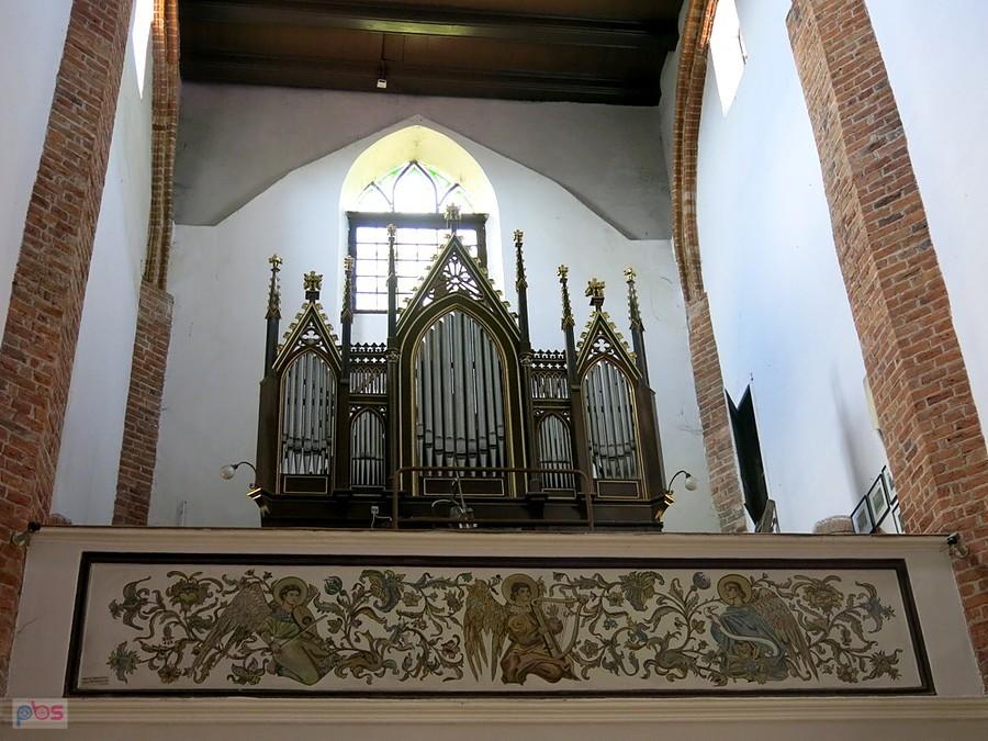 Wnętrze kościoła w Starogardzie Gdańskim