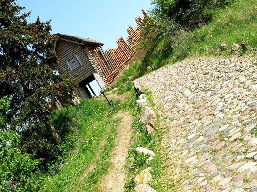 Owidz - wejście do Grodziska