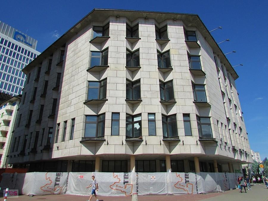 Biurowiec Twarda 30 przy Rondzie ONZ