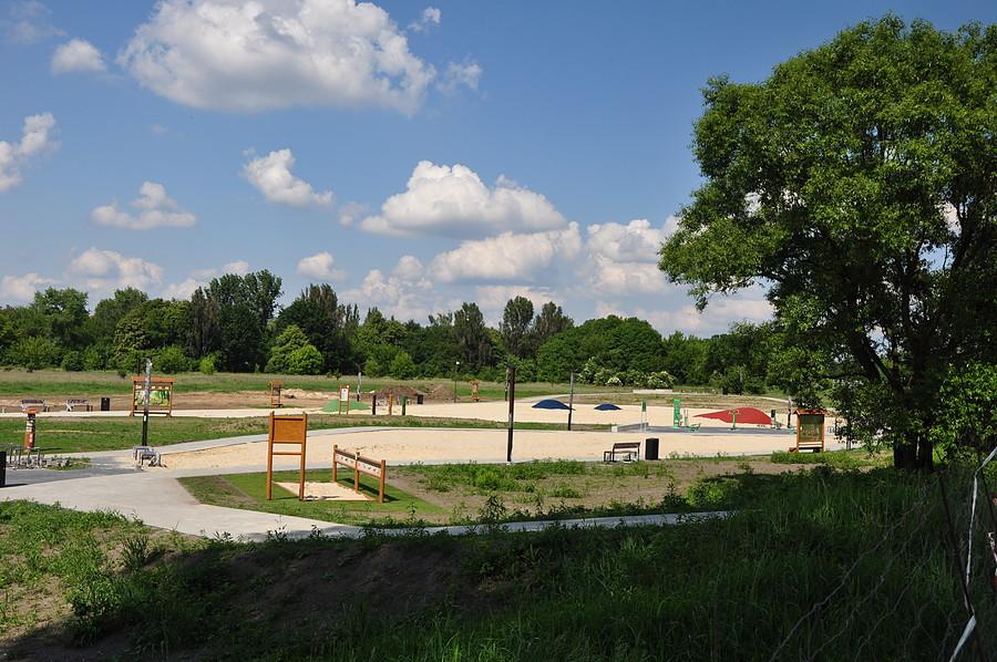 Będzin - Plaża miejska powstająca przy rzece Czarna Przemsza