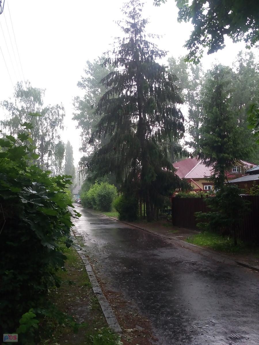 Tu już padało