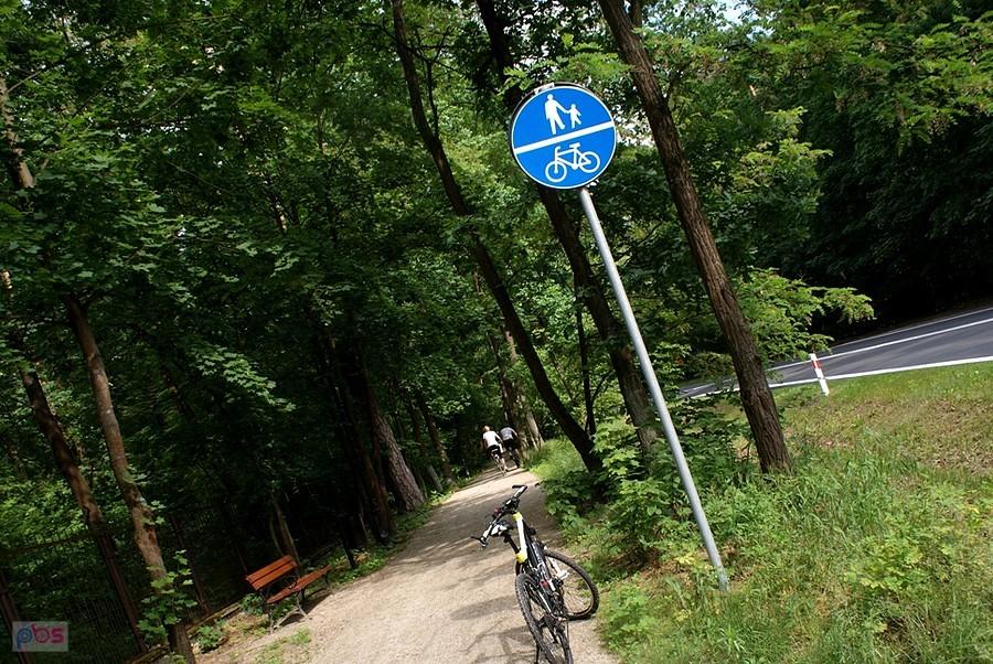 DDR-ka na wysokosci COS Spała zmienia nawierzchnię