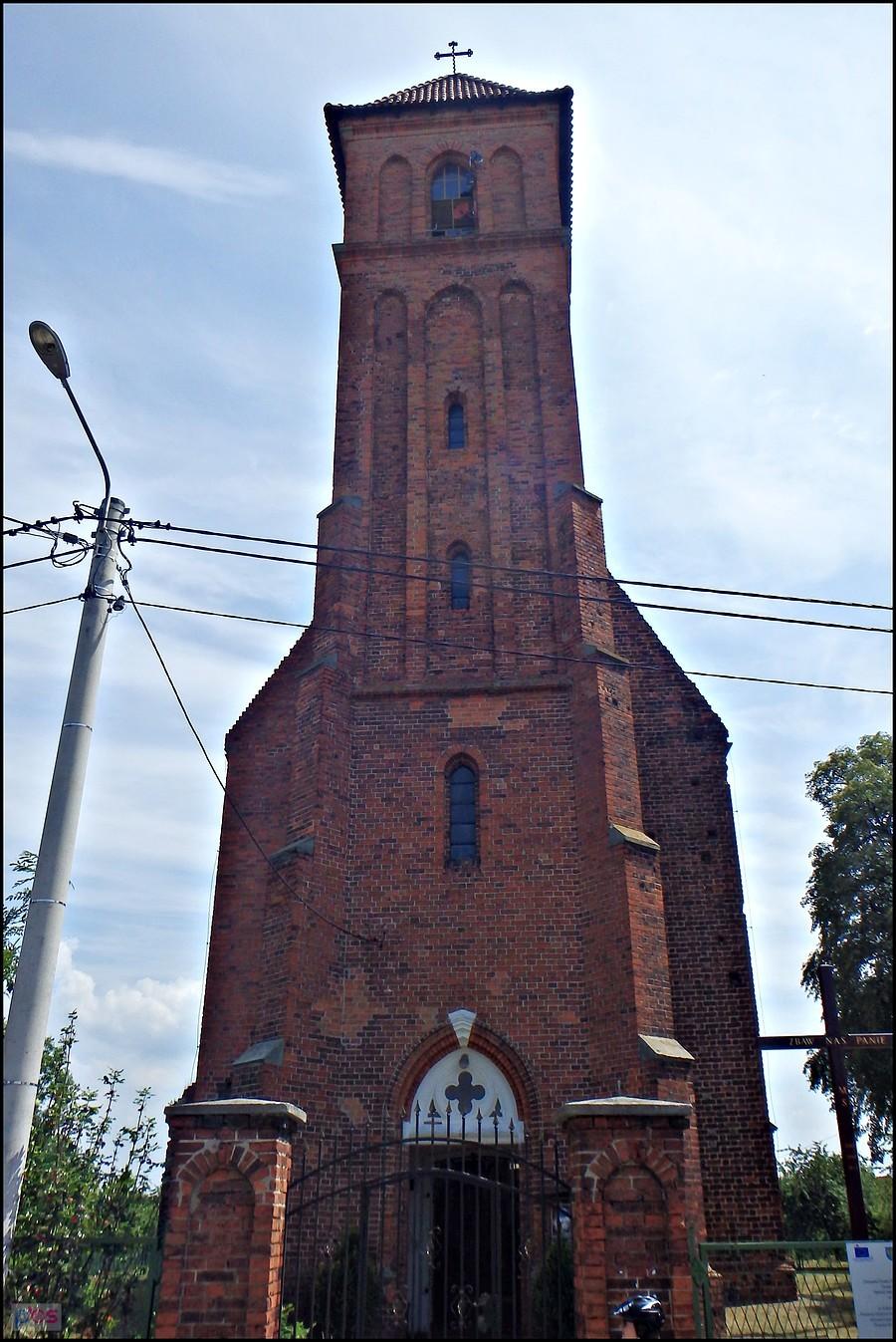 Kościół w Zielęcicach z zewnątrz