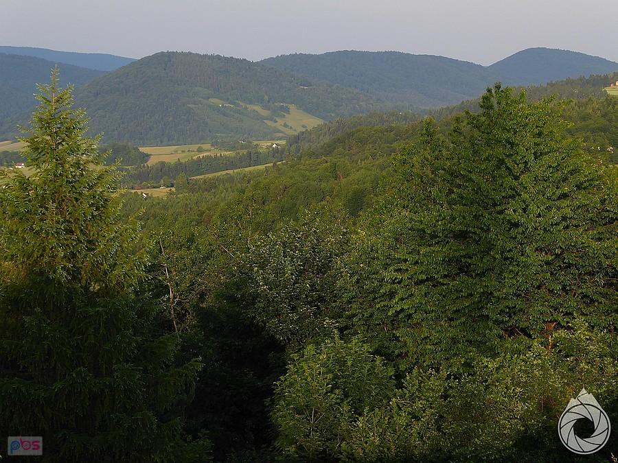 Pieniny Gorlickie w zachodzącym powoli słońcu
