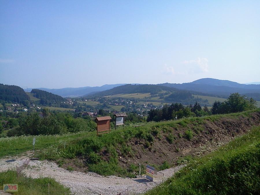 Widok z Szańców Jabłonkowskich na Przełęcz Jabłonkowską