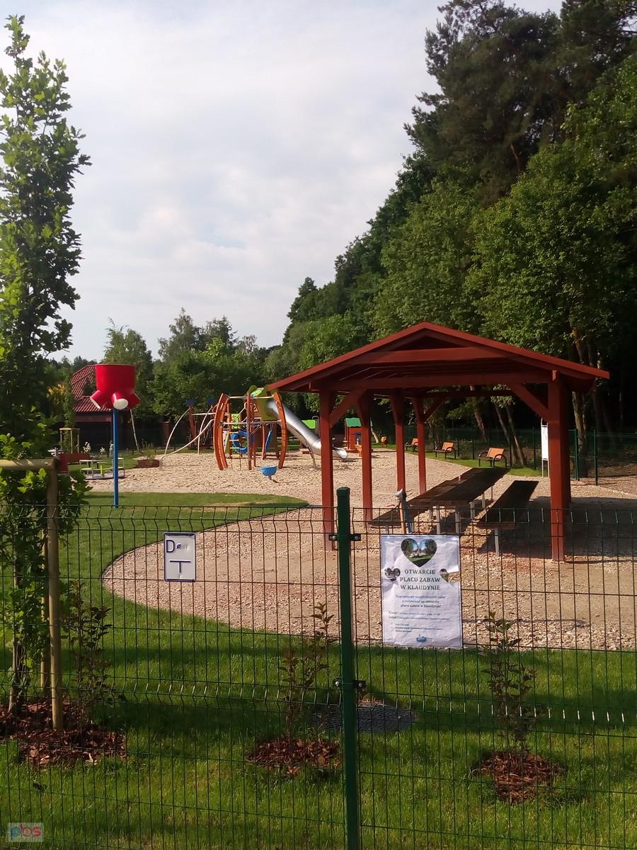 Plac zabaw w Klaudynie też już oddany