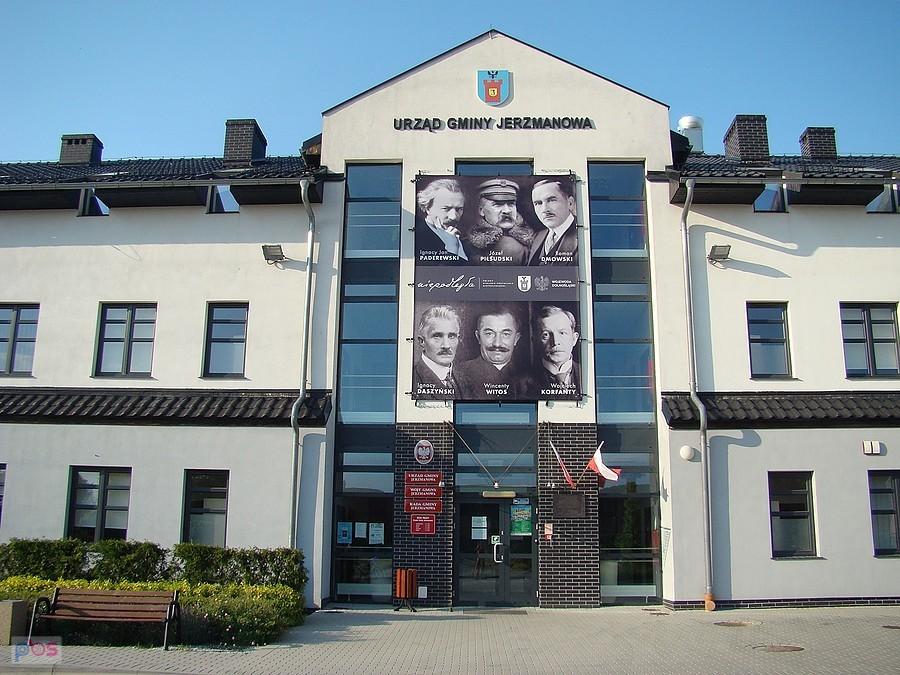 Urząd Gminy w Jerzmanowej świętuje 100 rocznicę odzyskania niepodległości