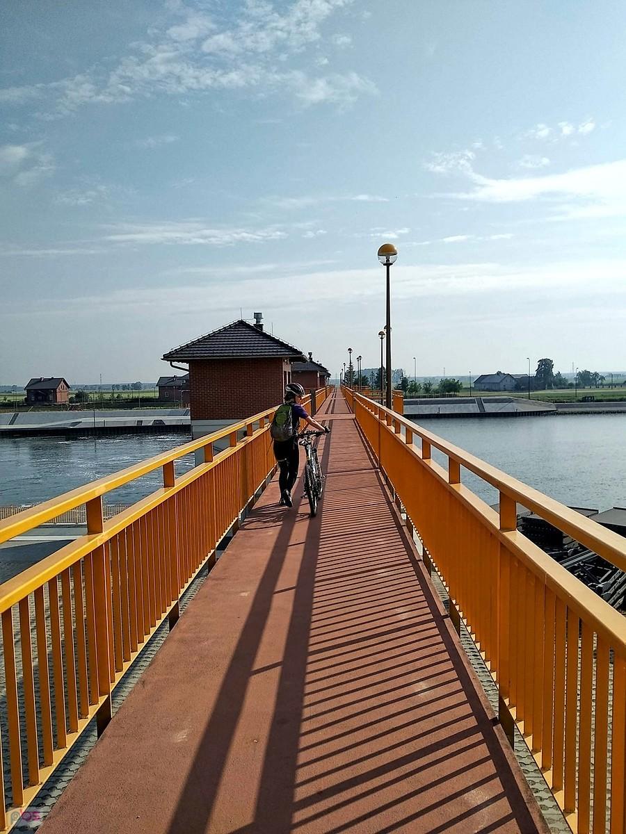Na kładce :)