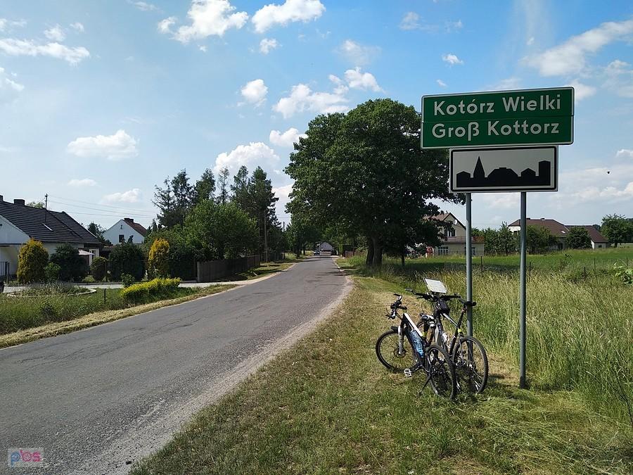 Dwujęzyczna nazwa
