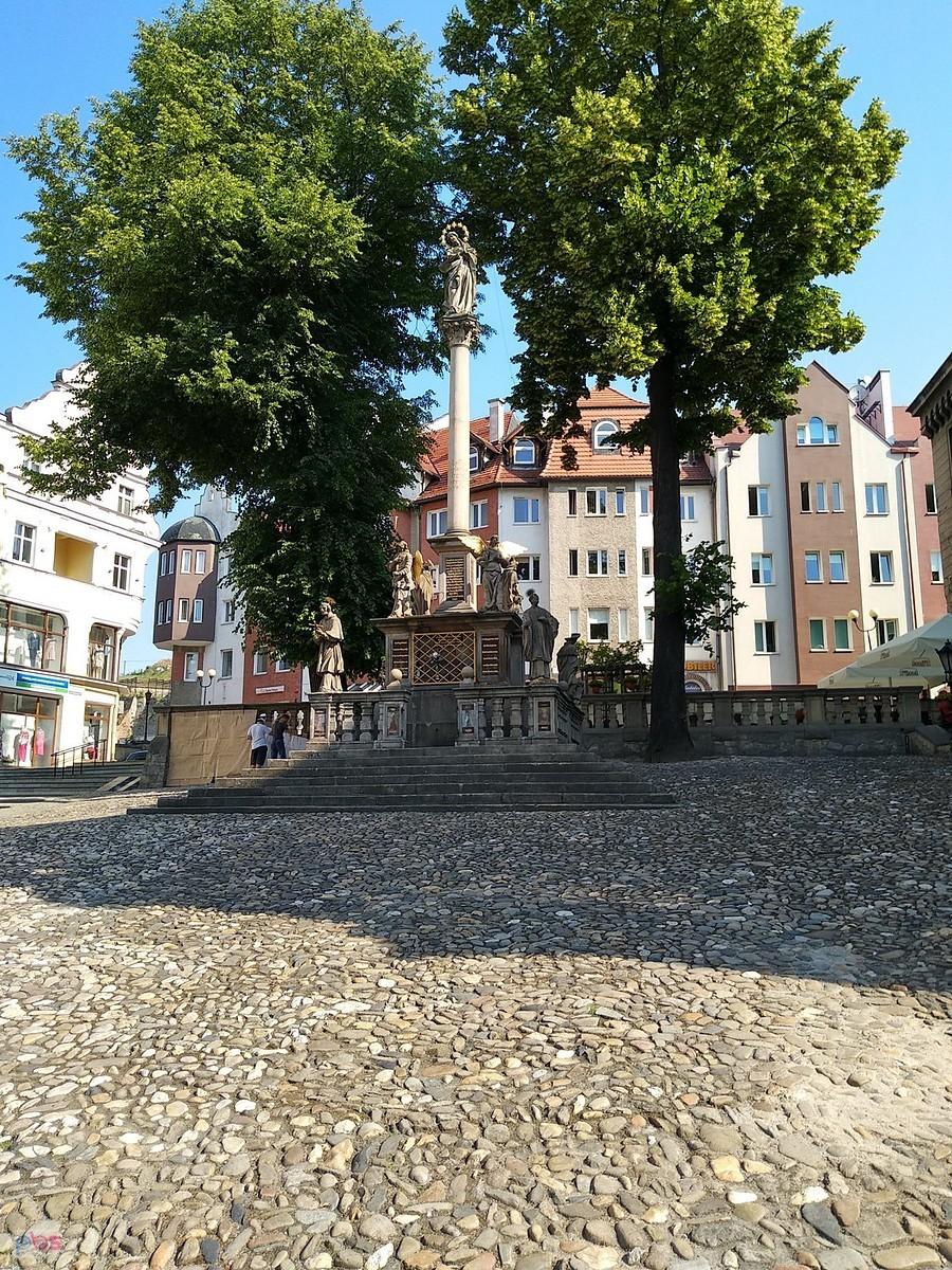 na Kłodzkim rynku