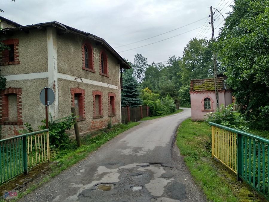 Pławnica - młyn i kapliczka