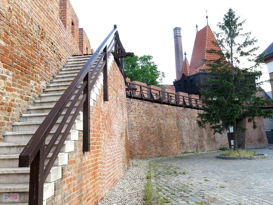 Fragment murów obronnych w Opolu
