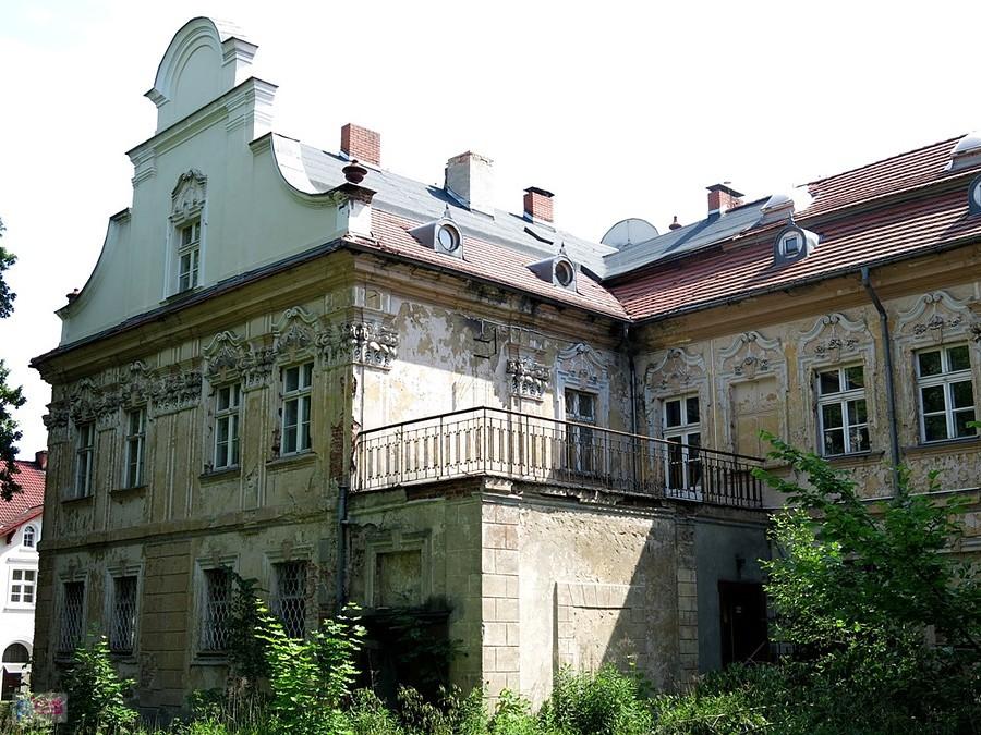 Turawa - pod pałacem