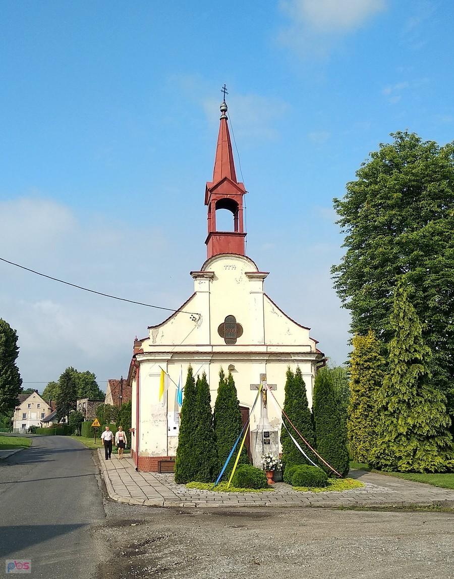 Kaplica Świętej Trójcy (1774) w Unikowicach