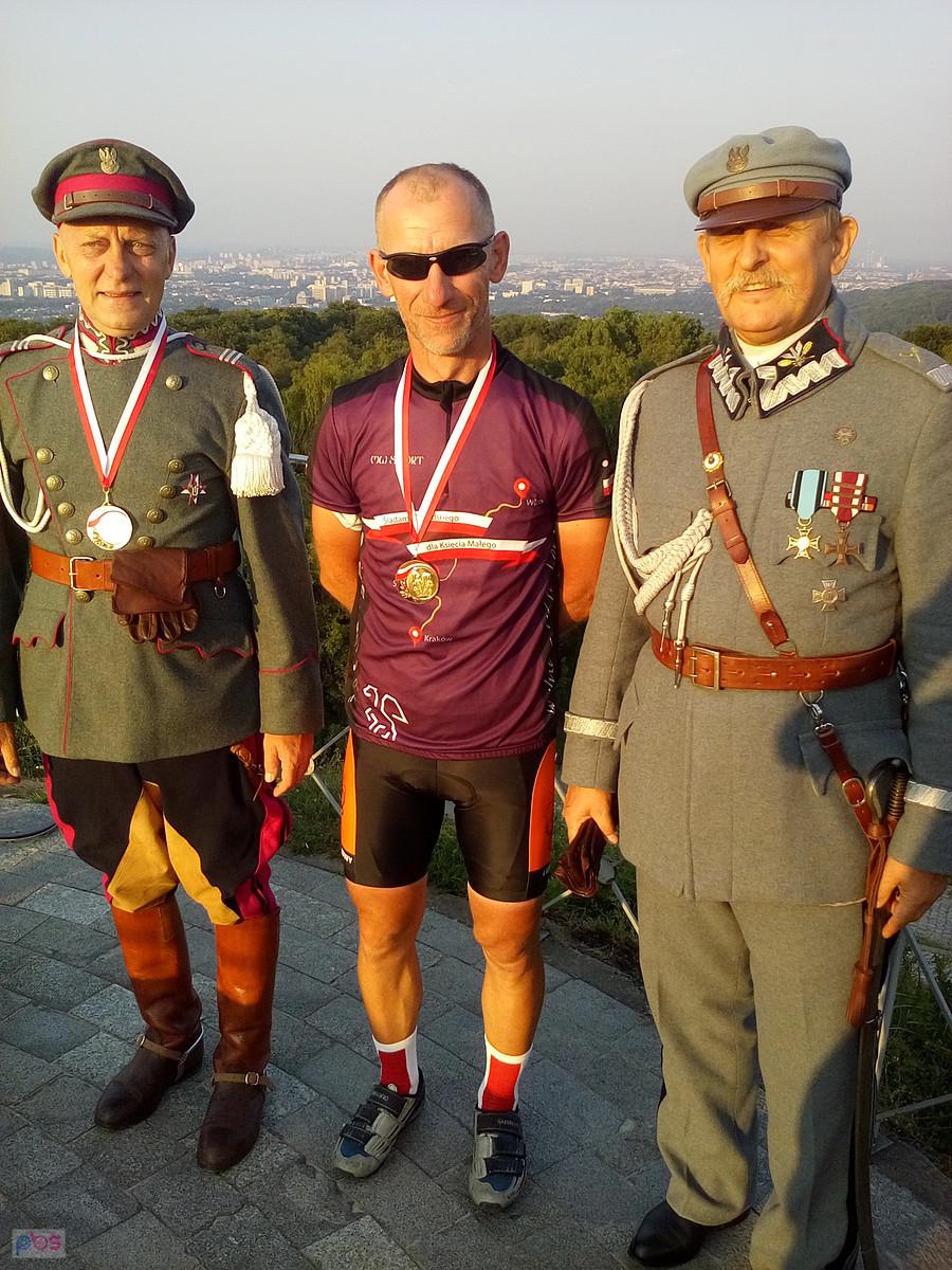 Pamiątkowa fotka na Kopcu Piłsudskiego
