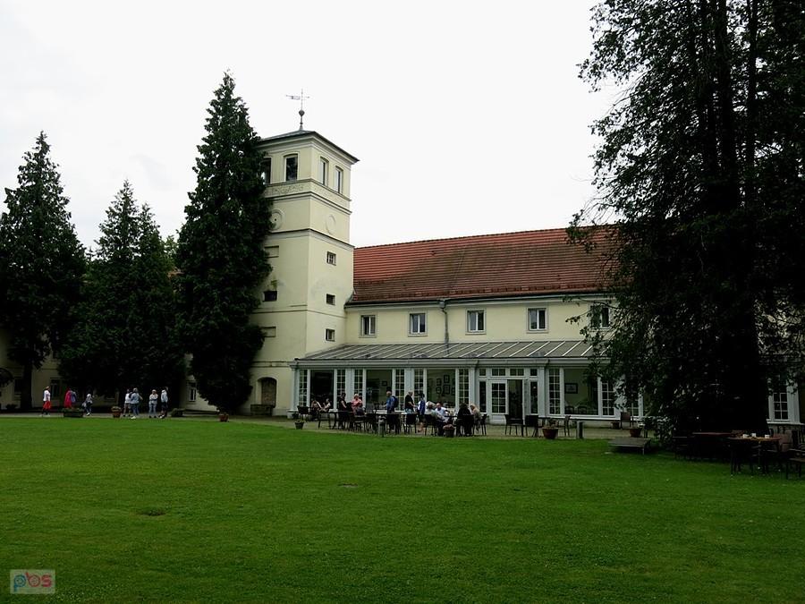 Trzebieszowice - zespół pałacowy z XVI - XVII w.