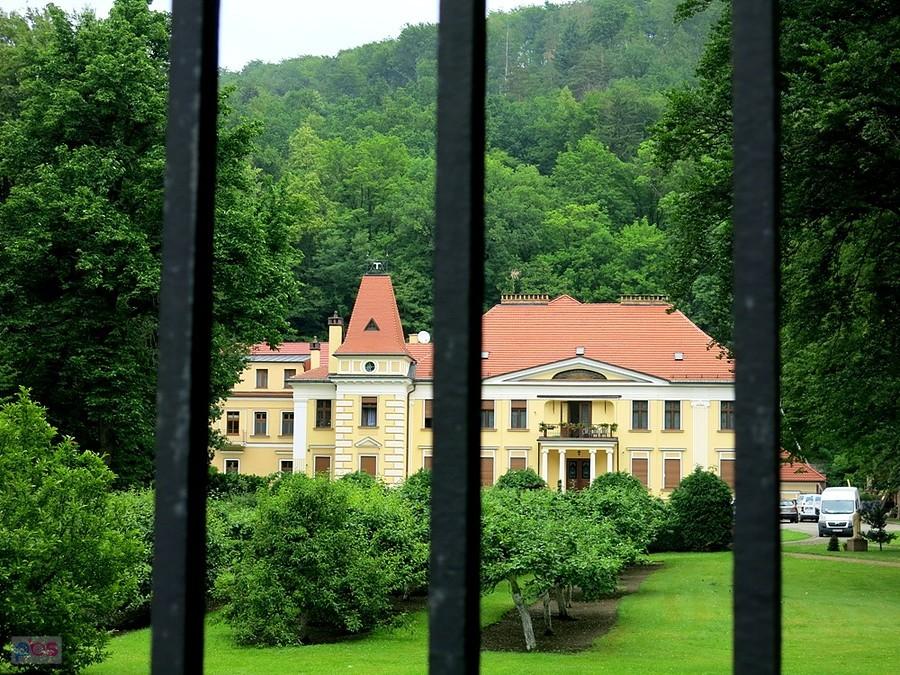 Ołdrzykowice Kłodzkie - Dwór Oppersdorfów z XVIII w.