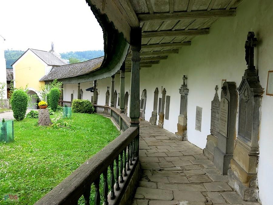 Żelazno - na około koscioła
