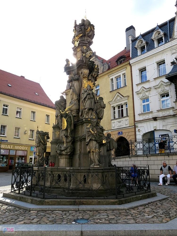 Na Placu Wolności w Bystrzycy Kłodzkiej