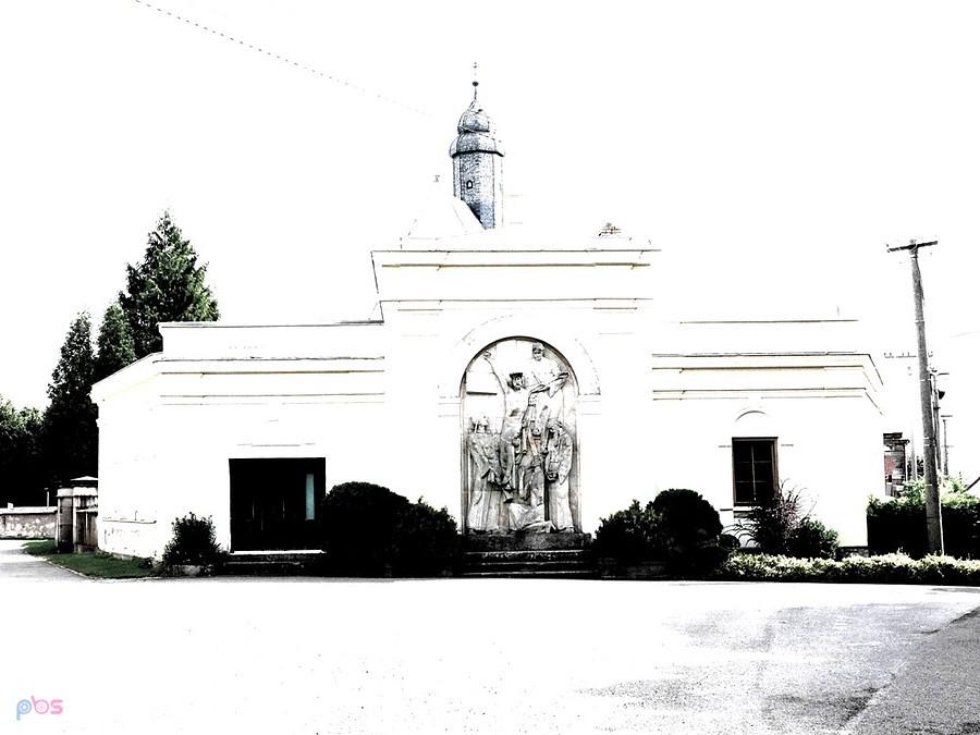 Przed cmentarzem w Javorniku