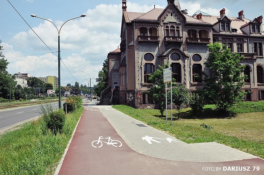 Sosnowiec Pałac Oskara Schöna (Sąd rejonowy) - Droga rowerowa