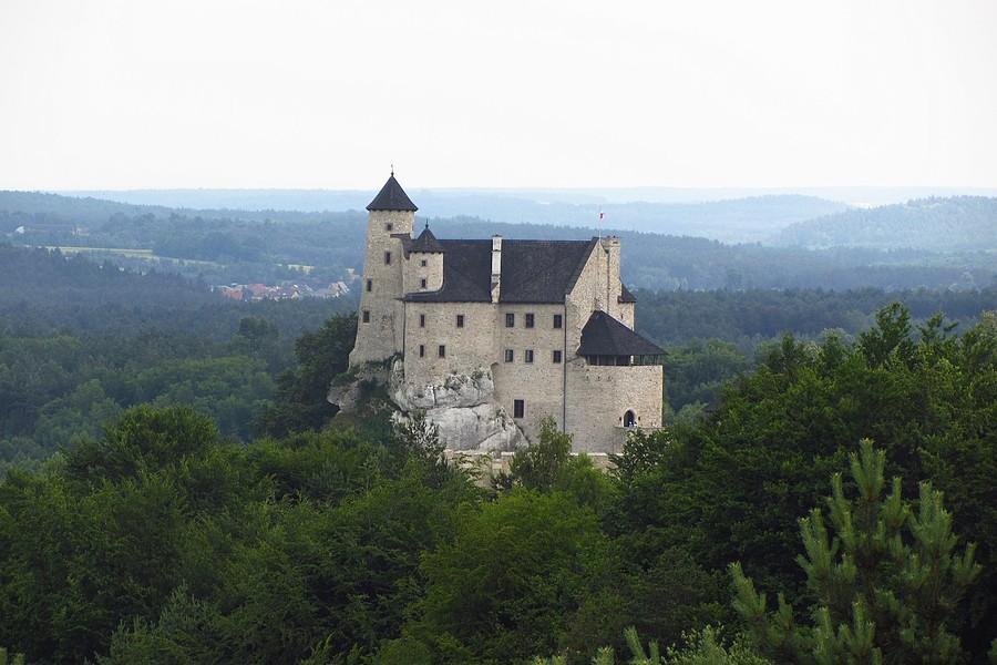 Zamek Bobolice z oddali