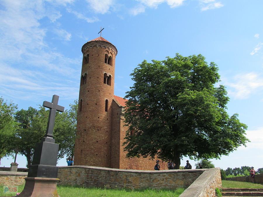 Inowłódz i Kościół św. Idziego