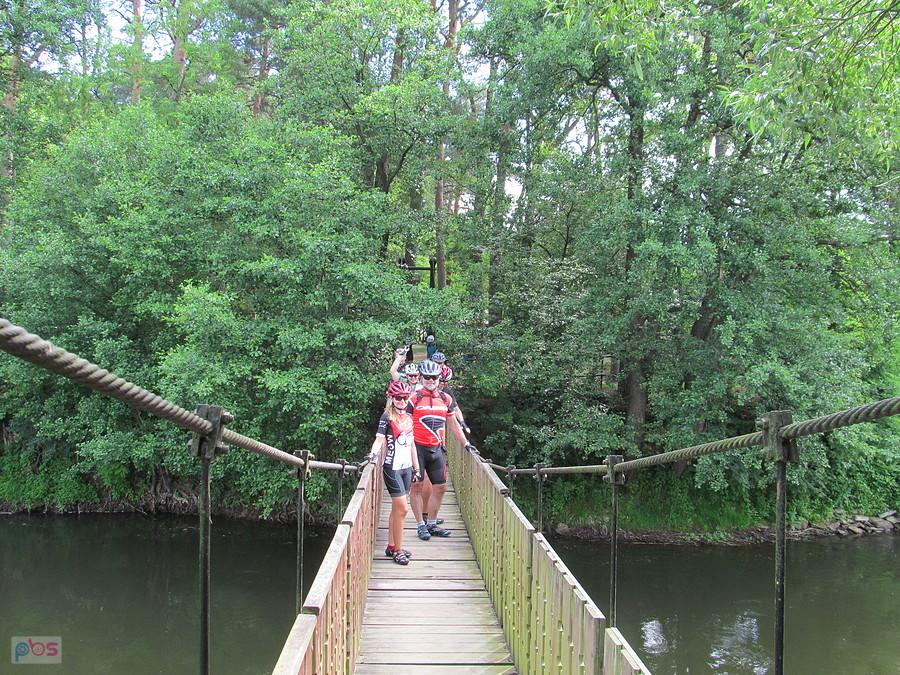 Na bujanym moście........