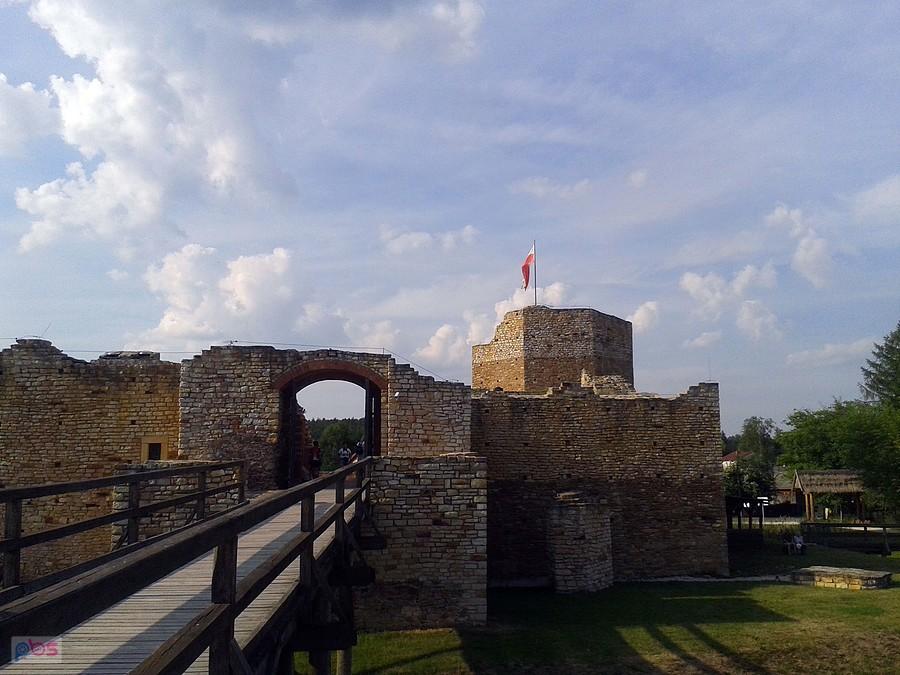 Inowłódz, Zamek