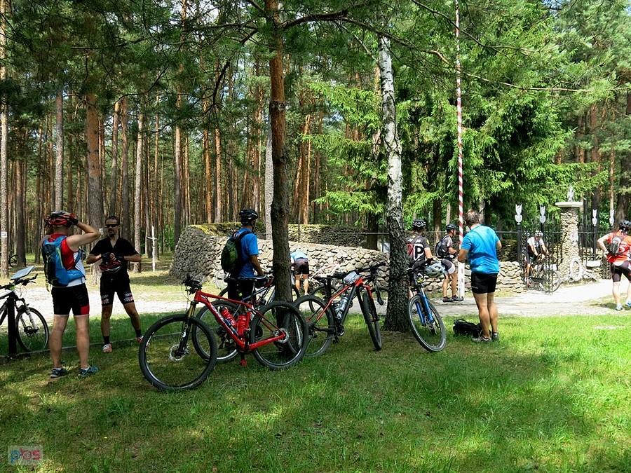 Ekipa pod Szańcem Hubala w Anielinie