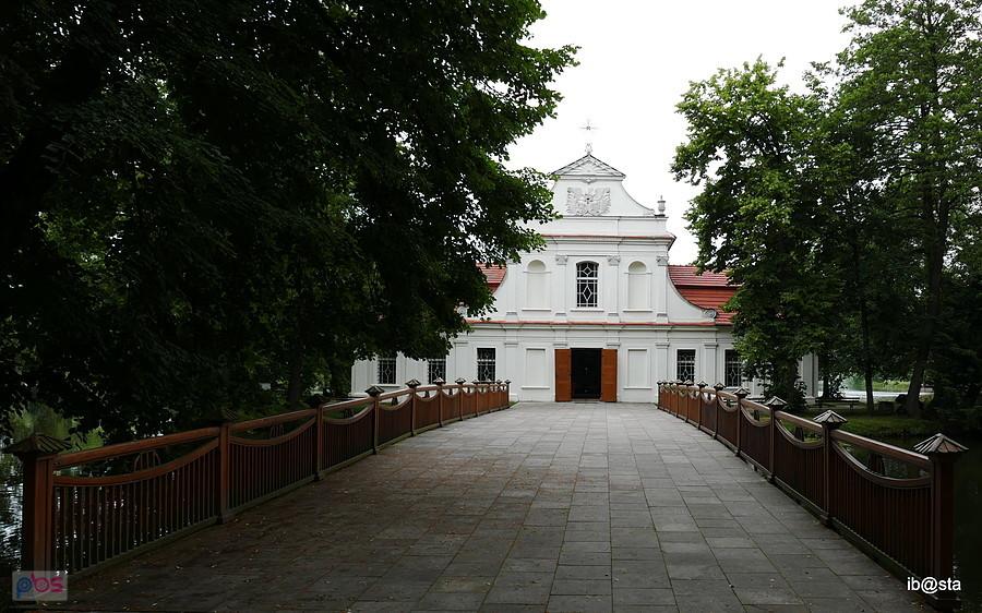 Zwierzyniec - kościół na wodzie