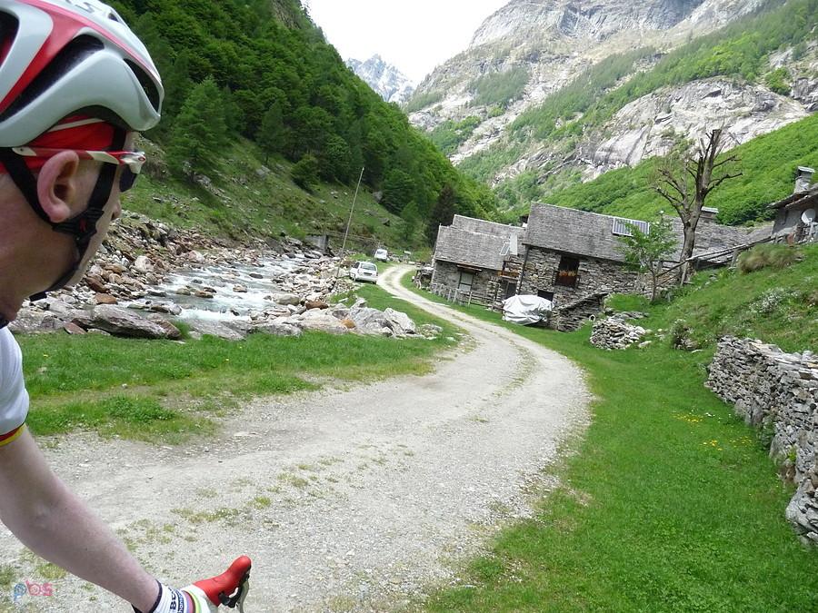 Tour doliną Valle Verzasca