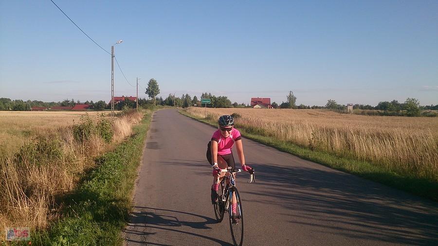 Paulina przekracza dozwoloną prędkość