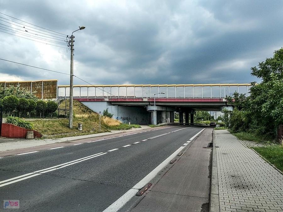 Ciemne chmury nadciągają