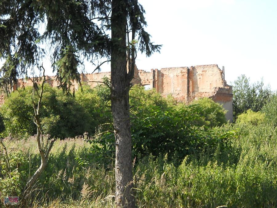 jakieś ruiny