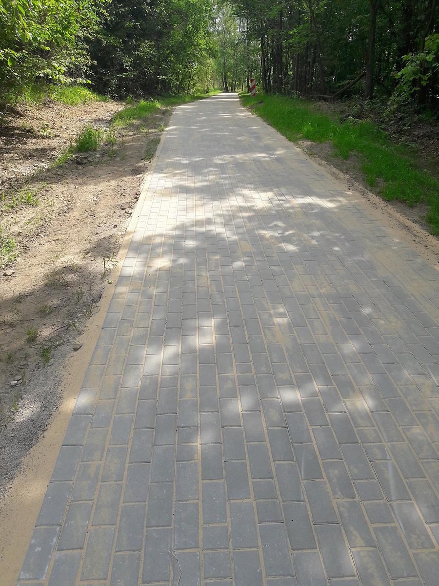 Metr po metrze zabierają Przeprośną. Już nawet szuter był za agresywny... :(