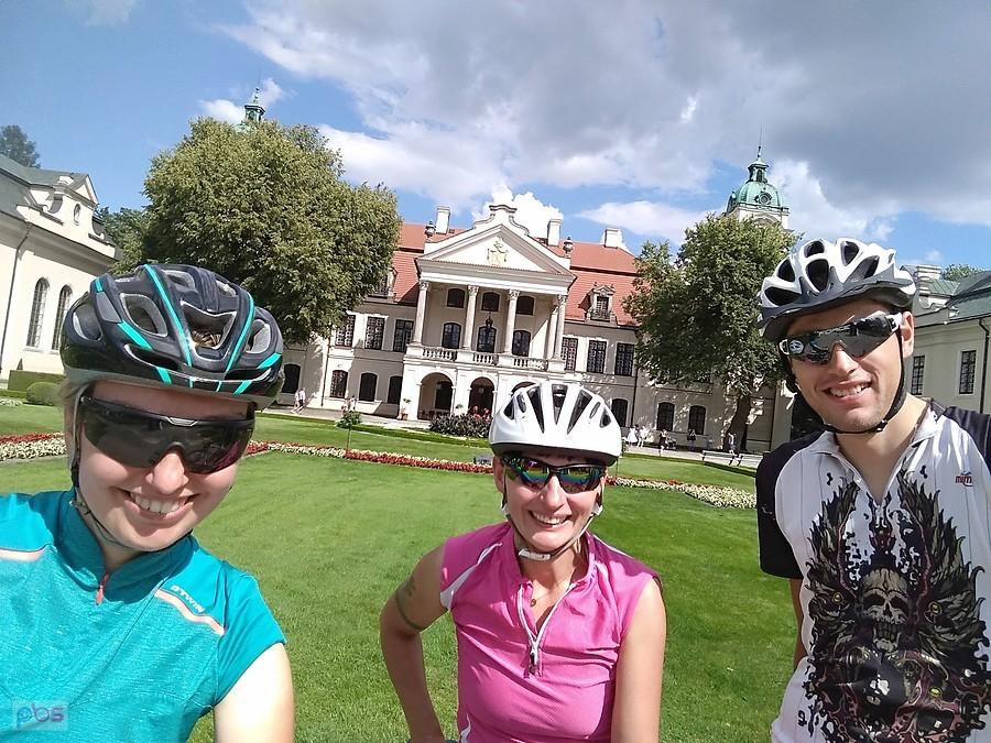 Selfie przed pałacem