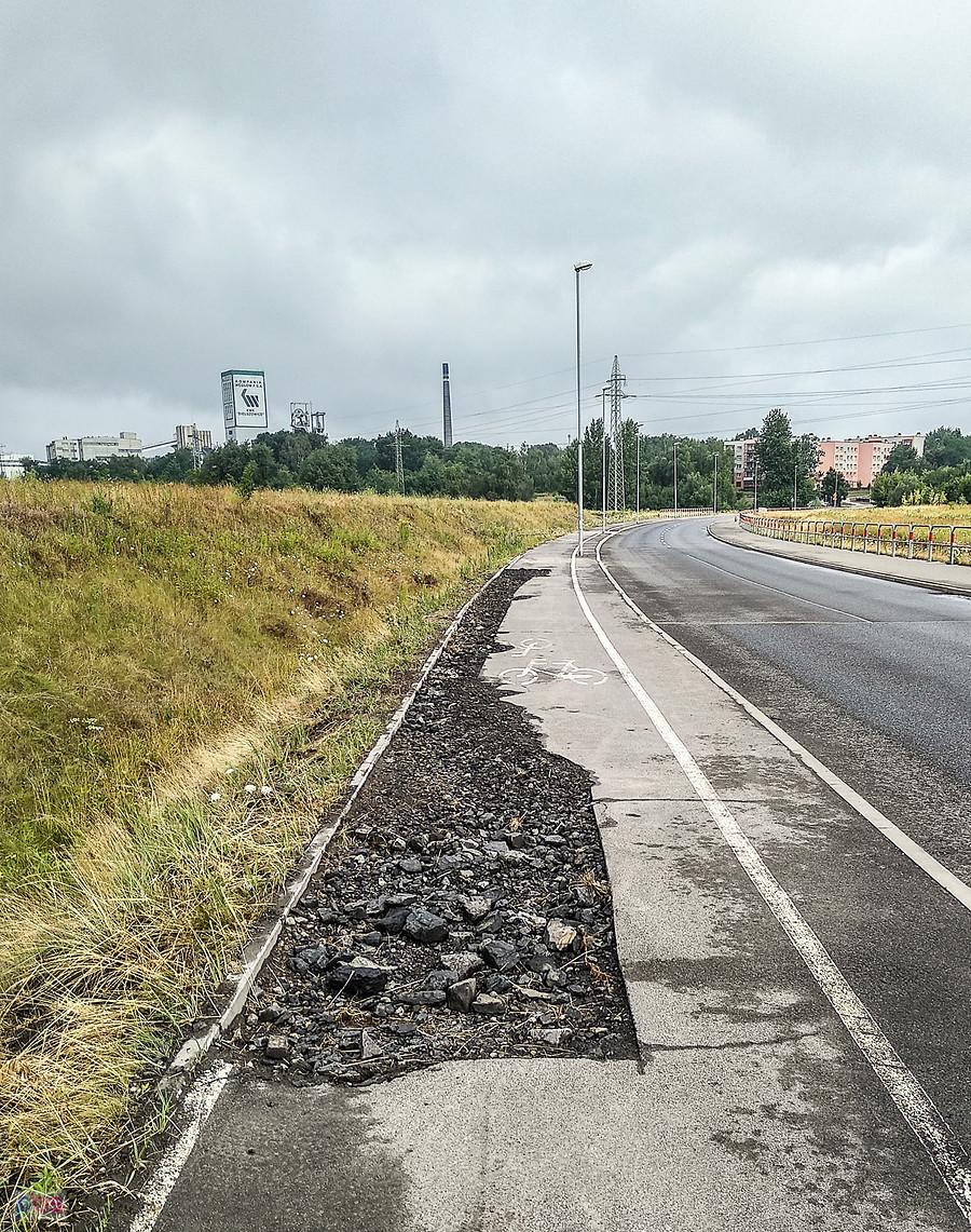 Rozwalona rowerówka...