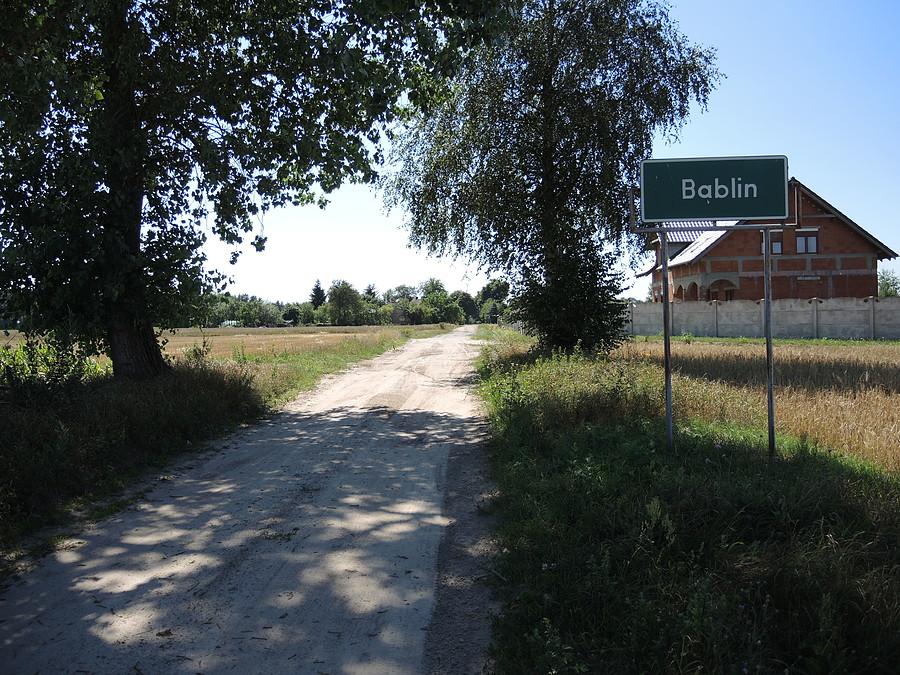 Wjazd do Bąblina