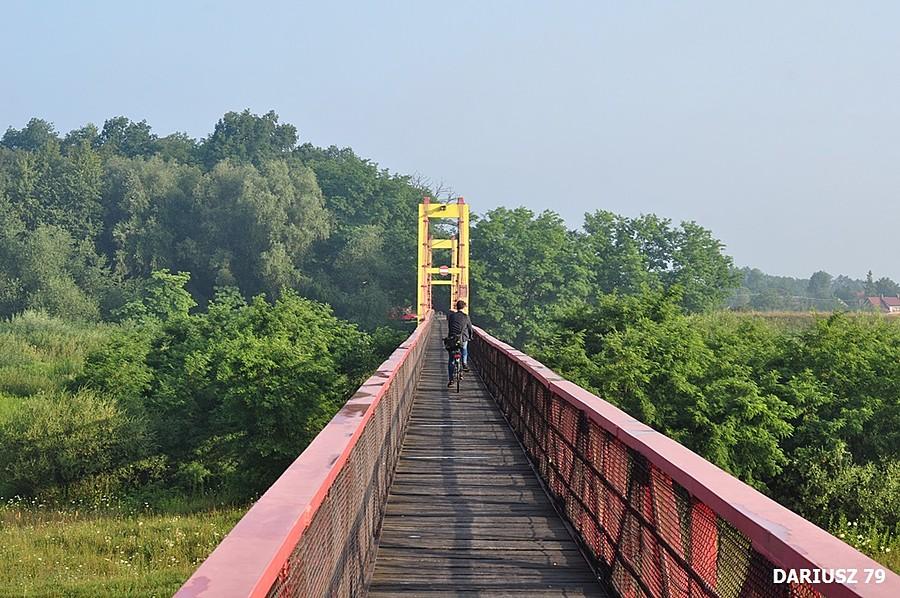 Mikluszowice - Kładka nad rzeką Rabą