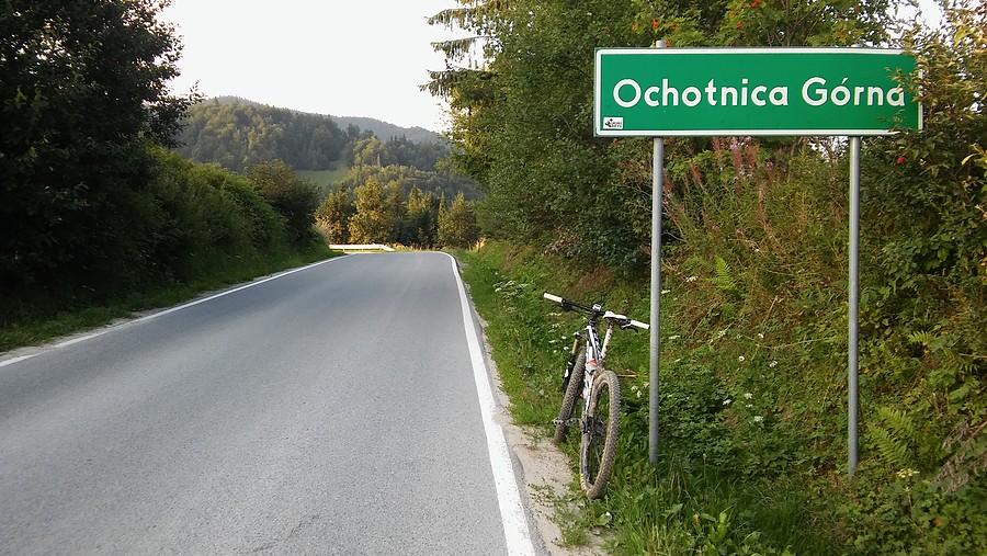 No i dotarłem do bazy. Udany trip MTB był, mimo szlifów na nogach i zniszczenia aparacika foto