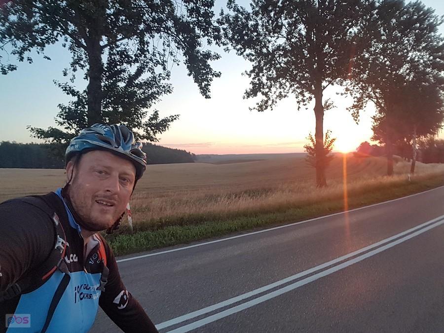 Selfie o wschodzie słońca